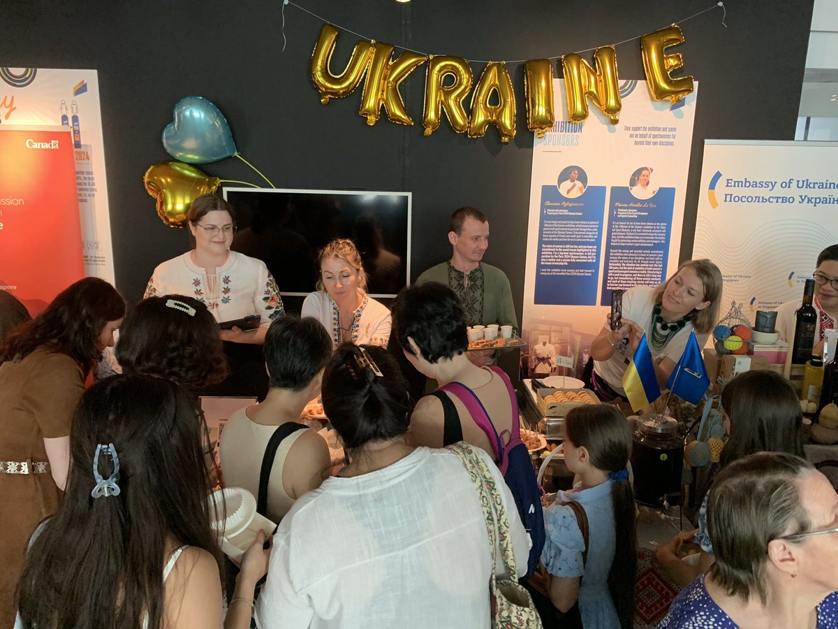 This year again, team #Ukraine was happy to become a part of #Francophonie festival in #Singapore with traditional 🇺🇦 cuisine and arts. Many thanks to our partners, friends and community for their great support! Proud to bring 🇺🇦 closer to 🇸🇬! #MadeinUkraine