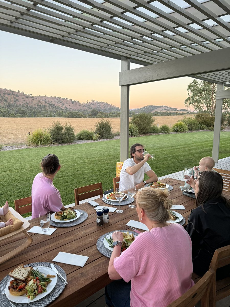 Time with family, amongst nature, with great food… doesn’t get any better than this 🥰 Best Easter yet !