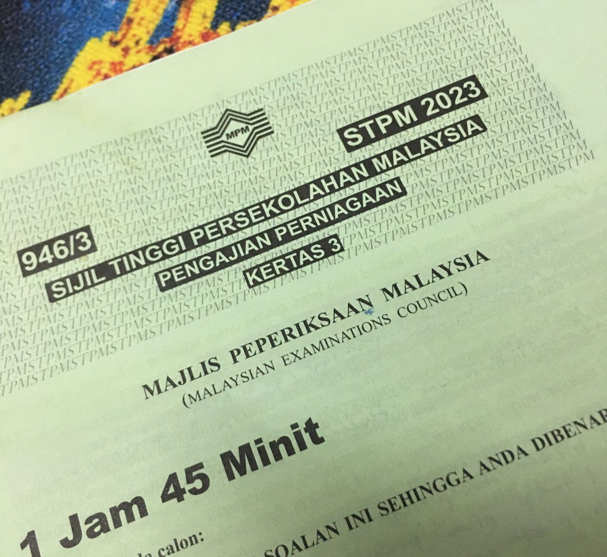 Matchalahgowrl's tweet photo. Alhamdulillah guys ! Pengajian Perniagaan kali ni tak sesusah seperti yang dibayangkan. Cuma harapkan yang manis-manis je dari pemeriksa 🥹 ✨
Esok last paper saya 'Sejarah' , goodluck untuk yang ada paper esok ! semoga ada manisnya juga ✨
#stpm #sem3 #pengajianperniagaan https://t.co/dcUs7QWtAW