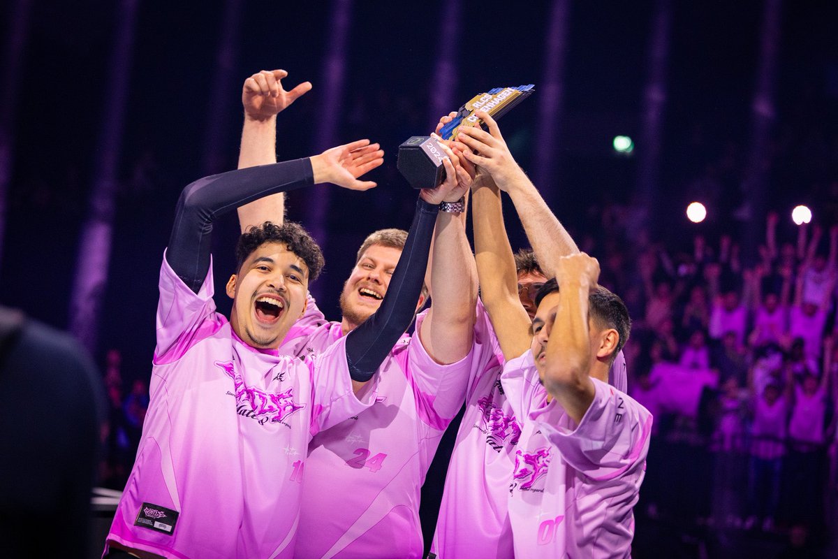 itachi_rl's tweet photo. Quelle soirée les amis... Quelle soirée...
J'en reviens toujours pas💚#M8WIN https://t.co/LFQM3njD8y