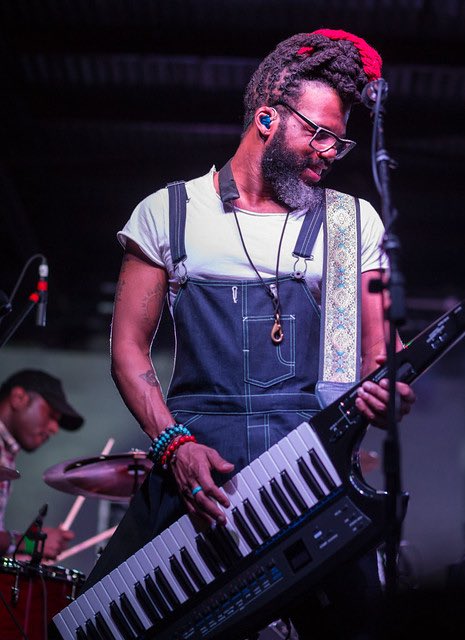Devastated to learn of the passing of @stutzmcgee. A singular talent and supremely gifted saxophonist and Keytar player. He was electrifying to watch live, especially with @robertglasper and @derrickhodge. Rest in peace, Casey Benjamin ~ PW