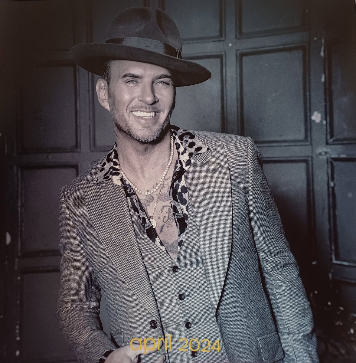 Turning the page over to this beautiful smile has started my April off well, @mattgoss ! 😍💜 @TeamMattGoss