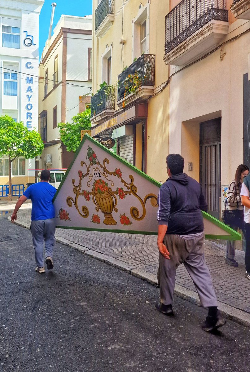 Sevilla cambia rápido de tercio… 📷@Pablorivasreal