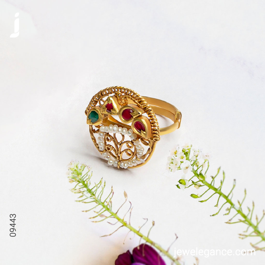 Admire the sublime beauty of this ring...
.
Shop on  jewelegance.com/products/22k-j…
.
#myjewelegance  #jewelegance 
#ring #22kjadtar #ringstack #ringaddict