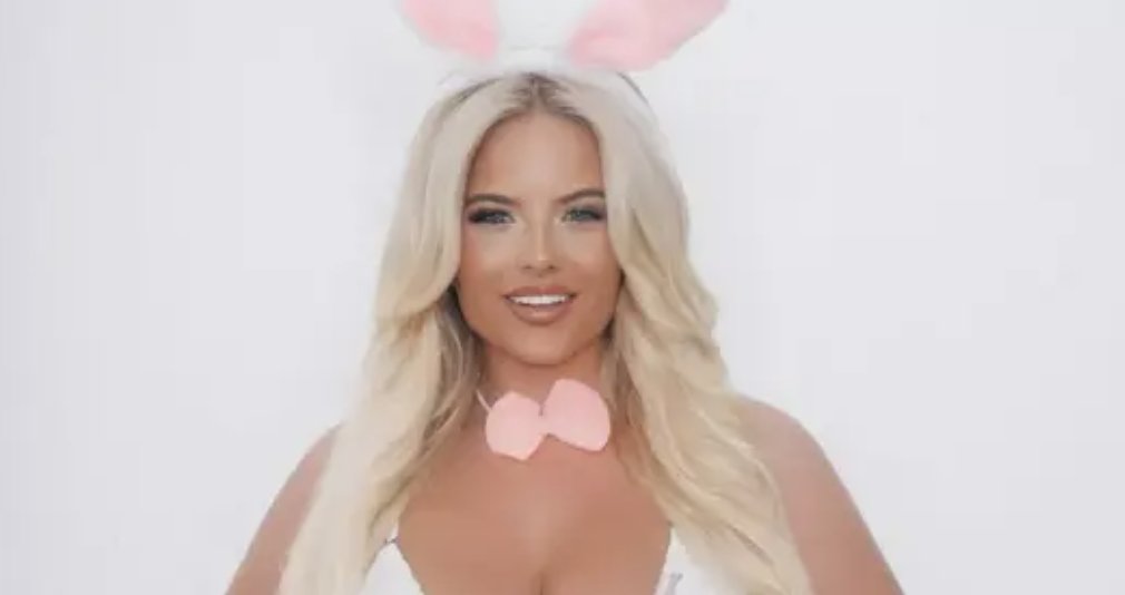 Page 3 model Apollonia branded 'hottest Easter bunny ever' as she strips to lingerie
dailystar.co.uk/fashion-beauty…