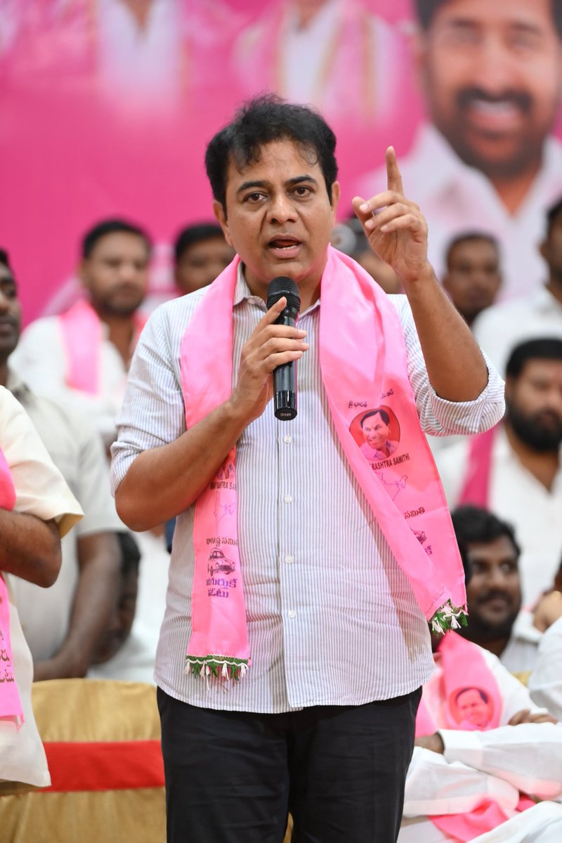 mdaneesqamar's tweet image. Attended the gathering in support of @KTRBRS, organized by the BRS party in #NalgondaParliament constituency. Former Minister, MLA @jagadishBRS, along with party representatives, ex-MLAs, councillors, and party leaders, graced the event.#KTR  #SupportingProgress #BRSforNalgonda