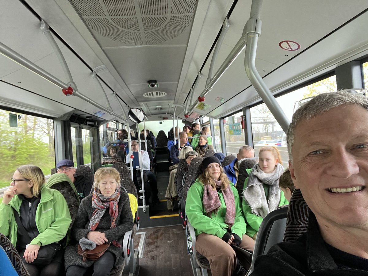 Mit dem @Greenpeace Bus aus #Köln auf dem Weg zur #Atombomber Basis nach Büchel. Beim Ostermarsch dort geht es um #Frieden #Atomwaffenverbot #TPNW und Geld für Soziales u Klimaschutz statt #Krieg ⁦@nuclearban⁩ ⁦@IPPNWgermany⁩ ⁦@IntlPeaceBureau⁩ ⁦⁦