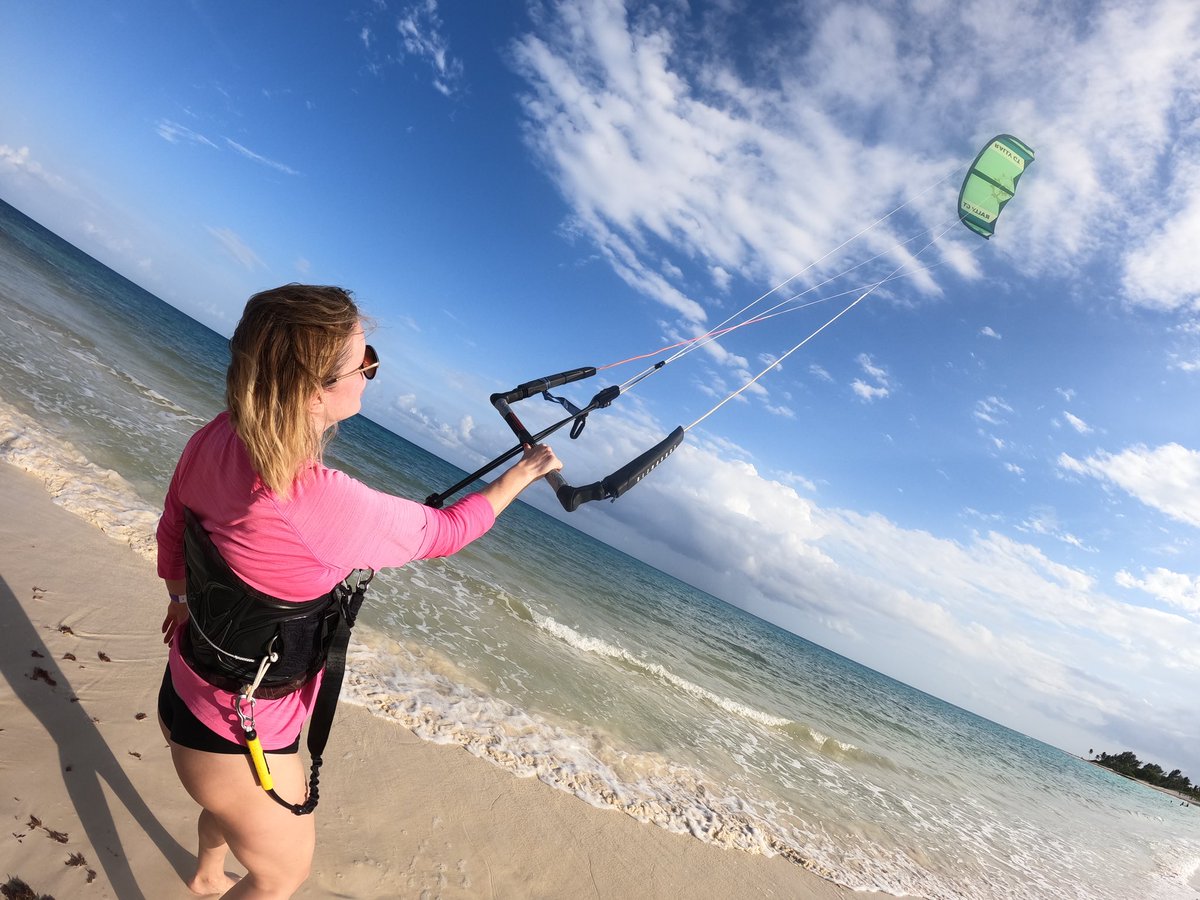 kitecenterplaya's tweet photo. Kiteboarding in Playa del Carmen!!!
#kiteschool
#kitelessons
#kiterentals
#kitetrips
#kiteclub
📍 @playaboardsportswatersports 
🏝️ @marenabeachclub https://t.co/YeSENFhH6k