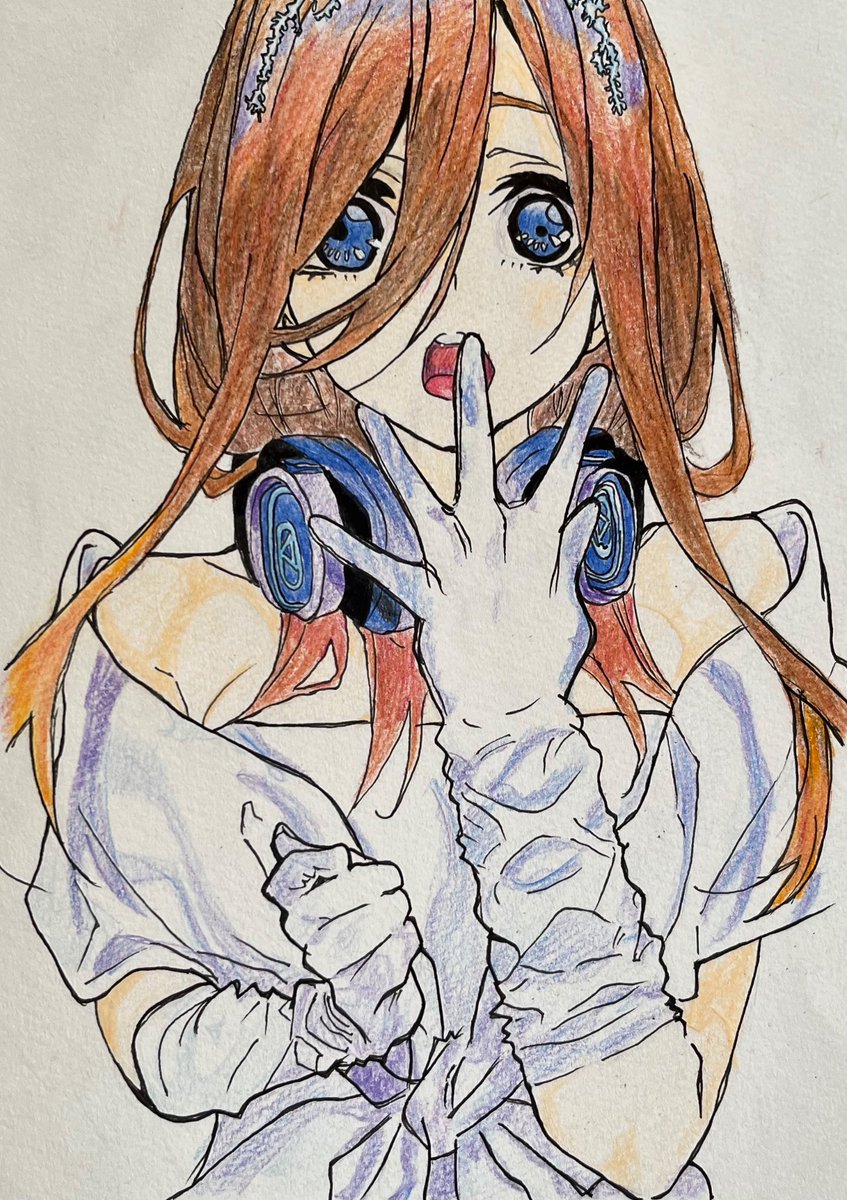 a_gg6q's tweet photo. 一花「実は幻の七摘ちゃんがいるんだよ！」
三久「ええっ！？」
五月「騙されてはダメですよ三久」
四葉「今日はエイプリルフールだもんねっ」
二乃「あんたたち、やってるわね。
騙されちゃだめよ？　三久
わたしたちは六つ子だからね」
三久「....あれ？」
#五等分の花嫁 　#エイプリルフール https://t.co/xNGhCdaG85