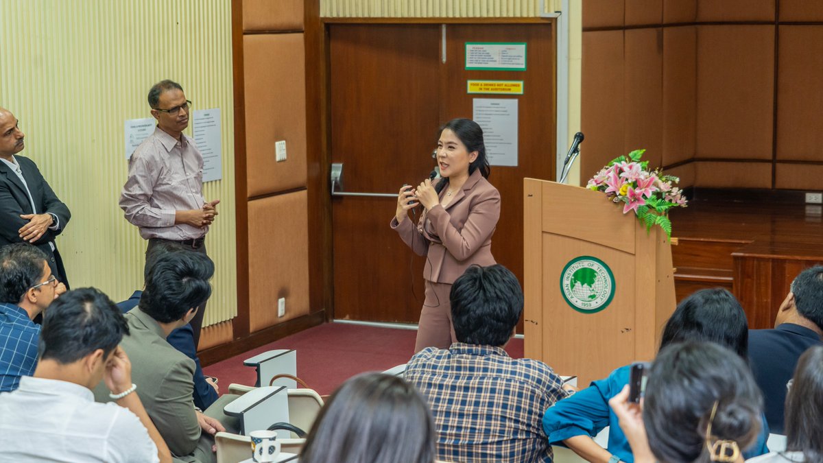 Mr. Renaud Meyer, UNDP Resident Representative in Thailand, delivered an institute-wide seminar titled '𝐌𝐚𝐤𝐢𝐧𝐠 𝐎𝐮𝐫 𝐅𝐮𝐭𝐮𝐫𝐞: New Directions for Human Development in Asian and the Pacific Implications for Thailand' on 22nd March 2024.