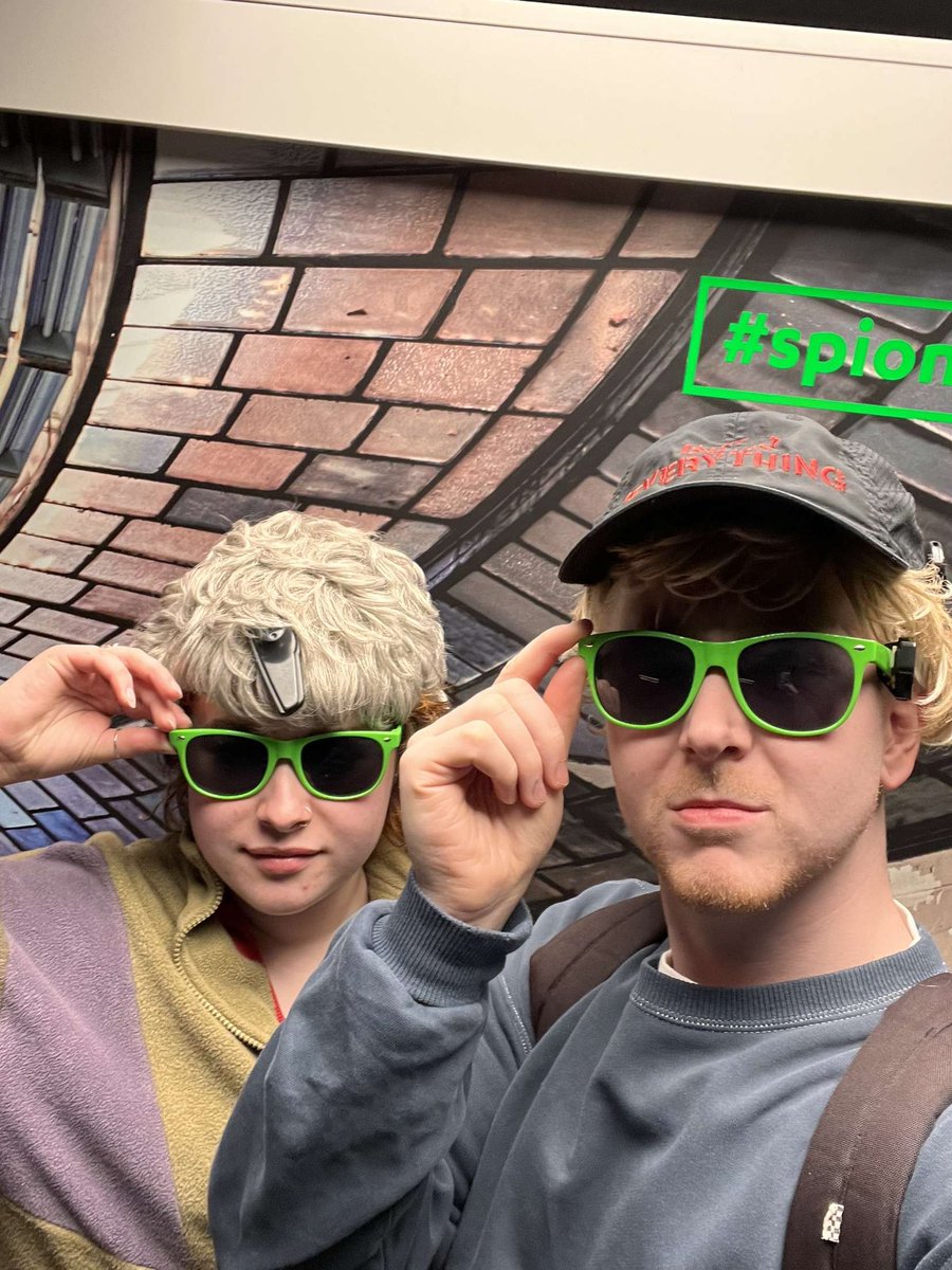 AGuyCalledTom tweet media