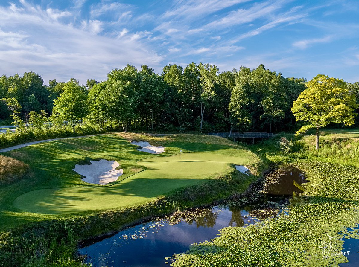 Evan_Schiller's tweet photo. With approximately 850 golf courses, Michigan ranks 5th in the US in total number of courses...among those there are some gems that might not hit people's radar.  One of those just might be @HarborShores.   
#golfcoursephotos  #golfcoursephotography https://t.co/n92chcbgjY