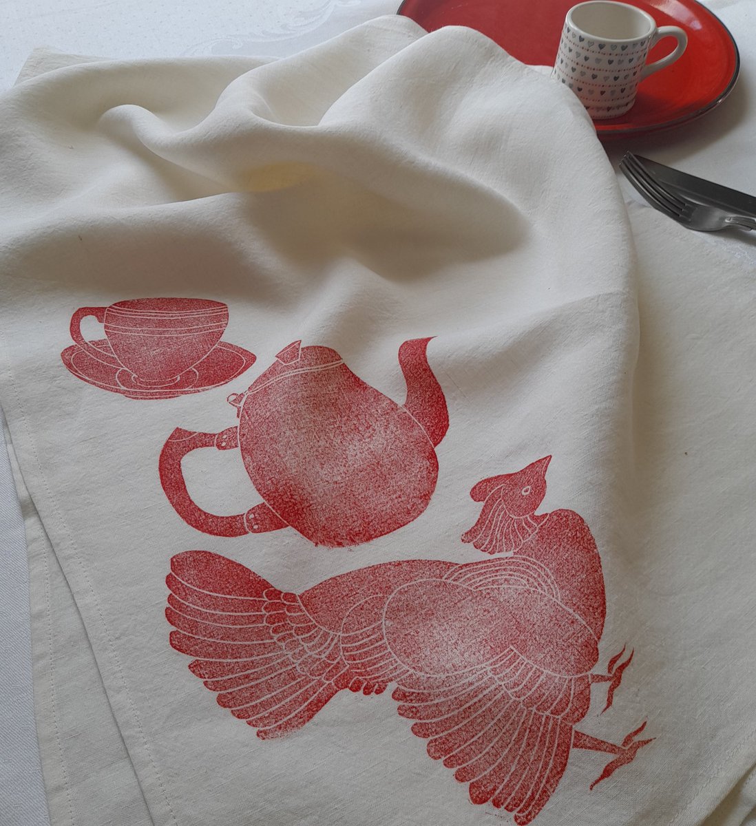 Home from Home Hand printed 100%Irish linen tea-towel. Large ivory Irish linen tea-towel with hand printed hen, tea pot and cup. #design #handmade #handprinted #irishlinen #madetoorder #madeinireland @DCCoIedu Available soon to order from the website 💚💚