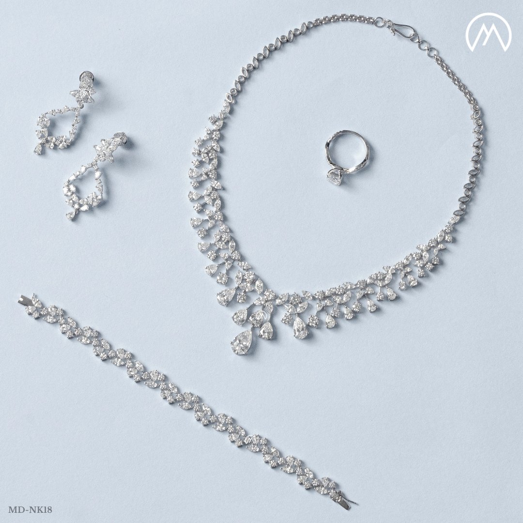 MaioraDiamonds's tweet image. Elegance draped in shimmering splendor. 💎✨ Adorn your neckline with timeless beauty.

🌐 Website : maioradiamonds.in

#diamondnecklaces #necklaces #diamondnecklaceset #rings #earrings #bracelet #set #jewelleryset #explore #feed