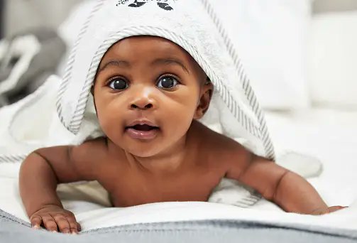 mere_centre's tweet photo. 4. Bathing: You can start bathing your baby a few times a week once their umbilical cord stump falls off. Use a mild,fragrance-free baby soap and warm water. Support your baby's head and neck during bath time,and never leave them unattended

 #NewbornCare 
#AprilFoolsDay 
#Emile https://t.co/IZQuPsVC64