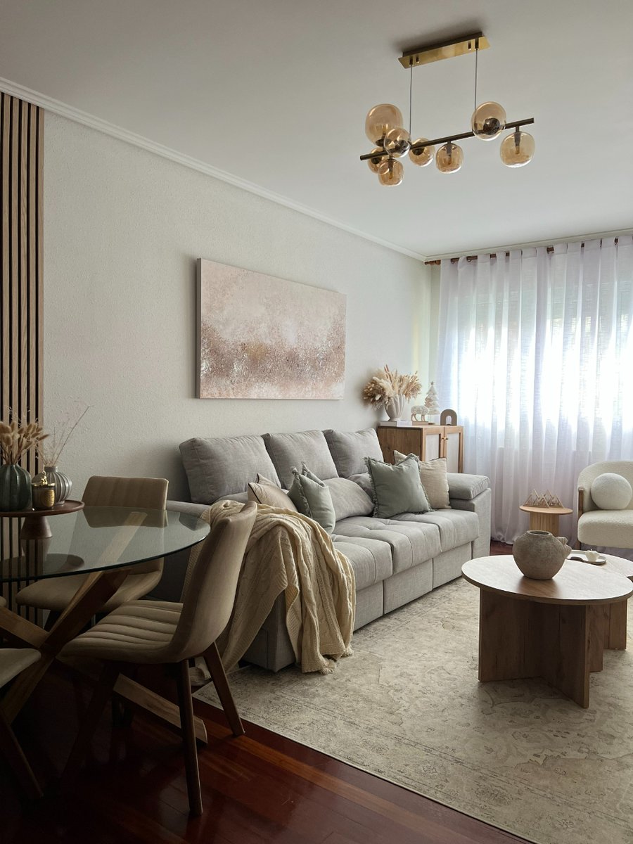 atrapamuebles's tweet photo. ¡Seguimos FLIPANDO con lo increíble que le queda el sofá Minerva al salón de Raquel! 💕

Un oasis de comodidad en un ambiente encantador son la combinación perfecta en cualquier salón. https://t.co/GwSnHC524b