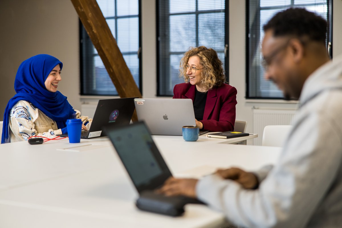 jadatascience's tweet image. Vanaf nu kun je solliciteren naar 'n plek in het postmaster EngD in Data Science programma bij JADS. Er zijn beperkte plekken beschikbaar. Interesse? De screening van kandidaten gaat door tot het maximum aantal kandidaten is bereikt: mailchi.mp/jads.nl/engd-a…

#DenBosch #postmaster