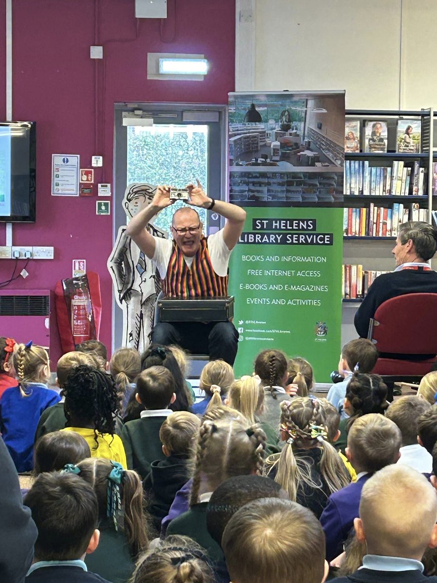 Thanks @STHLibraries for organising The Book Awards at Chester Lane Library📚🥇 Year 1 pupils from 18 primary schools have been involved in reading the nominated books. It was great to join the children & author Dan Worsley, who entertained us all with his storytelling skills.