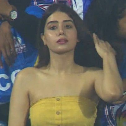 Lokesh_Uncut's tweet photo. Reply "Vadapav" if you want her instagram 🆔 https://t.co/w8Wxb3O2zG