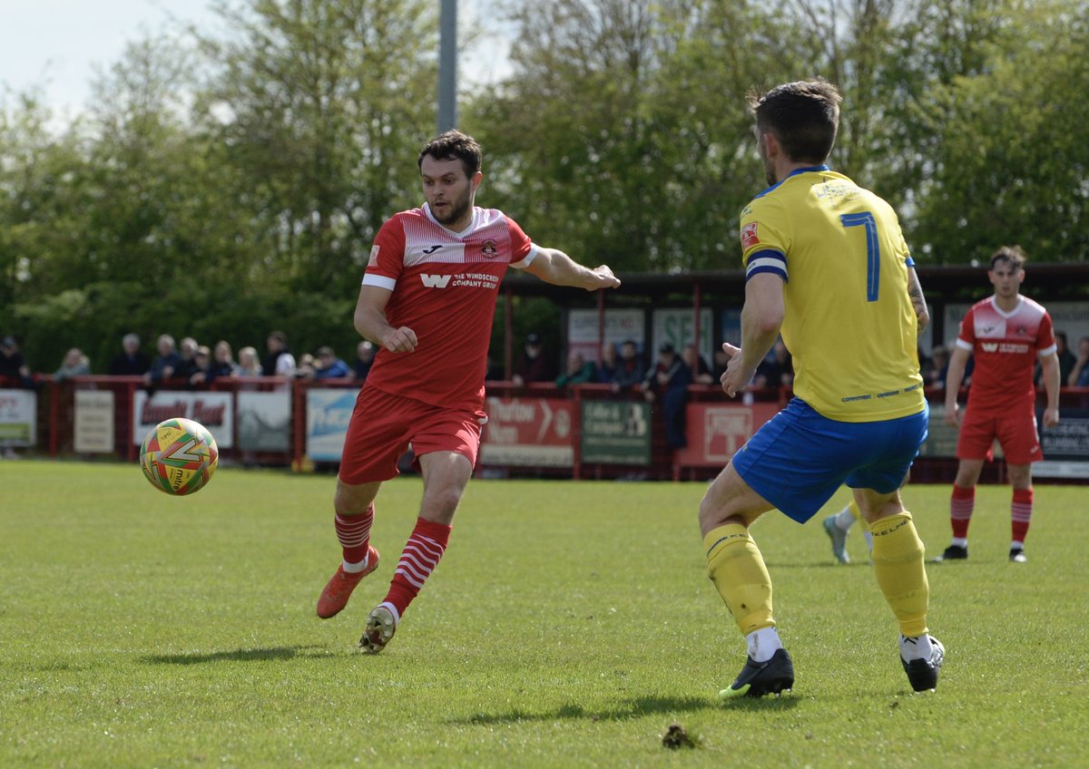 needhammktfc's tweet photo. ONLY ONE OUTCOME 💥

#NeedhamMarketFC @dylwilliams_ https://t.co/2pfCHIERhD