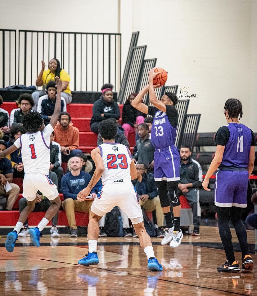 Layshawn Scott (@official_shawns) on Twitter photo So blessed to attend Thornton all four years of my basketball journey. This year was amazing couldnβt ask for anything moreπ. I would like to thank all of the people who supported me and was always there whether times were good or bad.
#Wildcat4life <a href="/ThorntonBBall/">Thornton Township HS Boys Basketball π</a> <a href="/jjcwolves/">Joliet Junior College Athletics</a> So blessed to attend Thornton all four years of my basketball journey. This year was amazing couldnβt ask for anything moreπ. I would like to thank all of the people who supported me and was always there whether times were good or bad.
#Wildcat4life <a href="/ThorntonBBall/">Thornton Township HS Boys Basketball π</a> <a href="/jjcwolves/">Joliet Junior College Athletics</a>