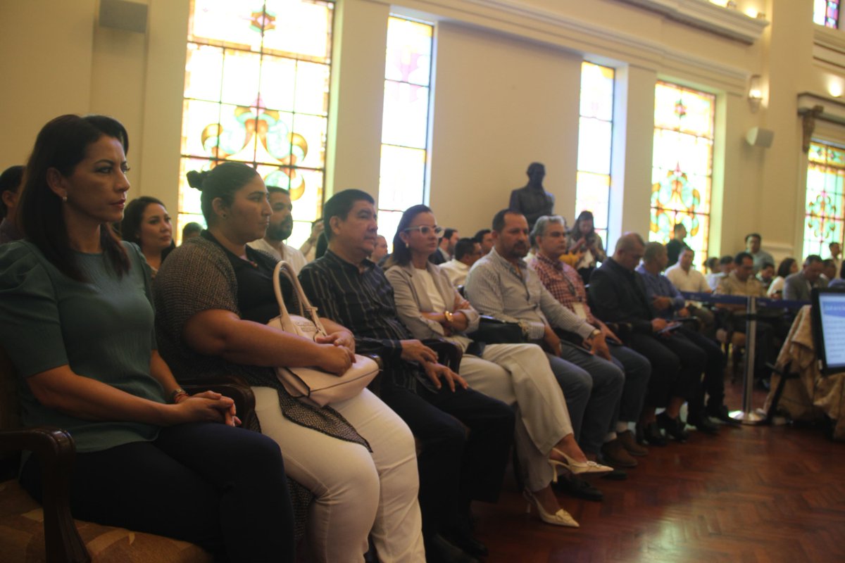 <a href="/Palencia3Monica/">Mónica Palencia Nuñez</a> La ministra @Palencia3Mónica hizo un llamado a los Consejos Cantonales de Seguridad Ciudadana, los cuales deben ser aliados locales para trabajar en unidad, más allá de las banderas políticas y de las posiciones que ocupan.