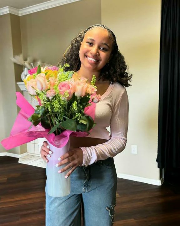 Help me wish this beauty <a href="/trinityj07/">Trinity jones</a> a very Happy 17th Birthday everyone! 
Enjoy your day my luv! 
Thank you God!!