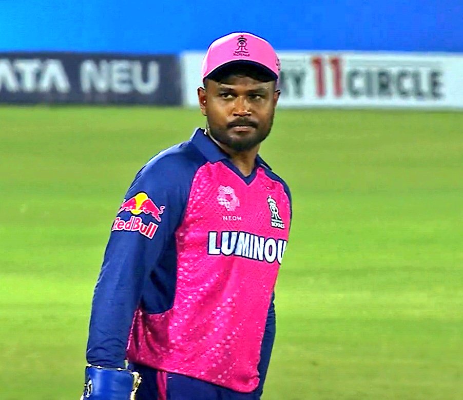 #SanjuSamson deserves lot of credit to restrict Mi 125. The way he has used his bowlers, field placing, wicketkeeping took a magnificent catch then took the DRS to overturn the umpires decision wide to save a run and a extra ball for his team absolute fabulous 🔥. #MIvRR #MIvsRR