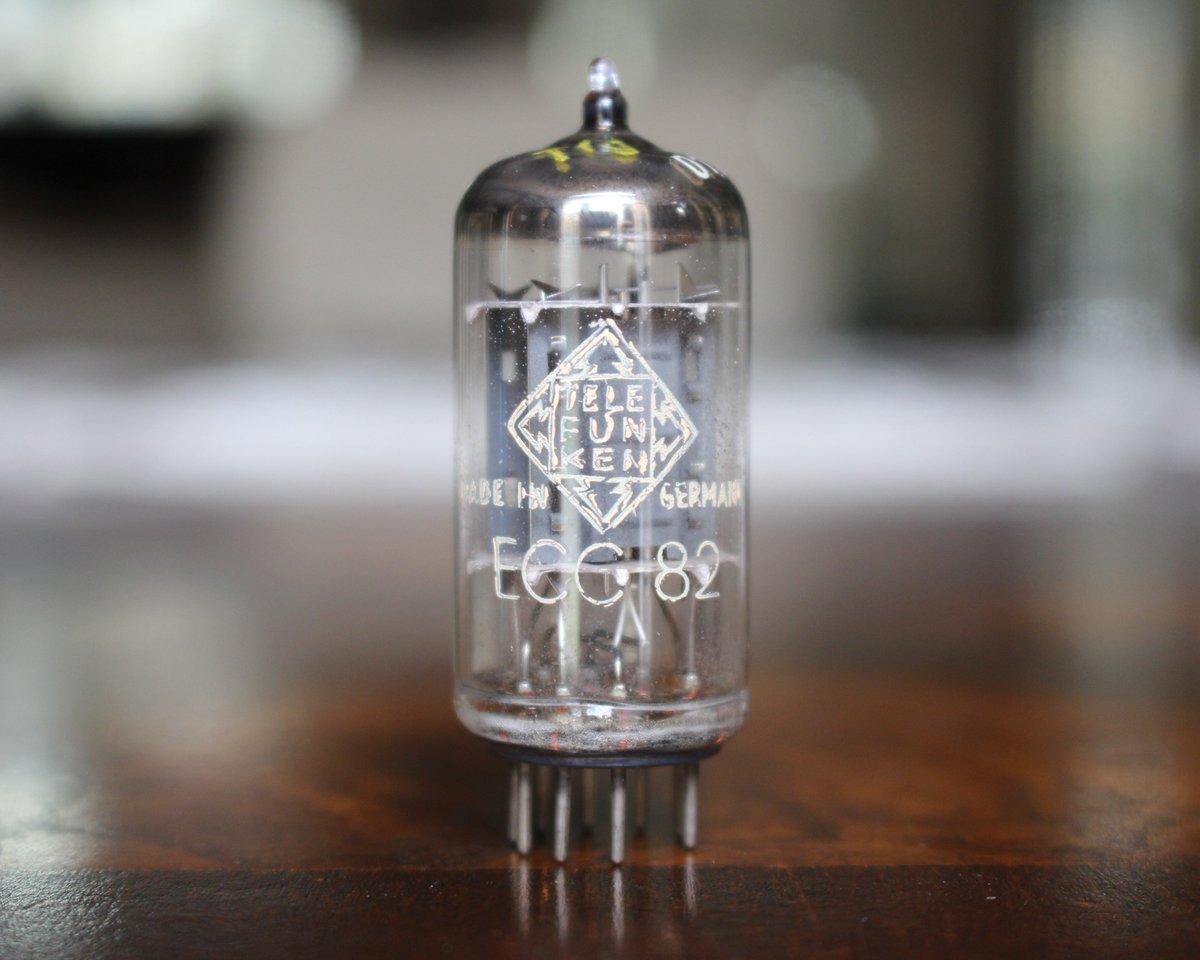 VTubeAudio's tweet image. Telefunken ECC82 1958 - Ribbed Plates / O Getter / Diamond Bottom / Preamp Tube GO HERE &amp;gt;&amp;gt; rvrb.io/1958-ecc82-d4w…