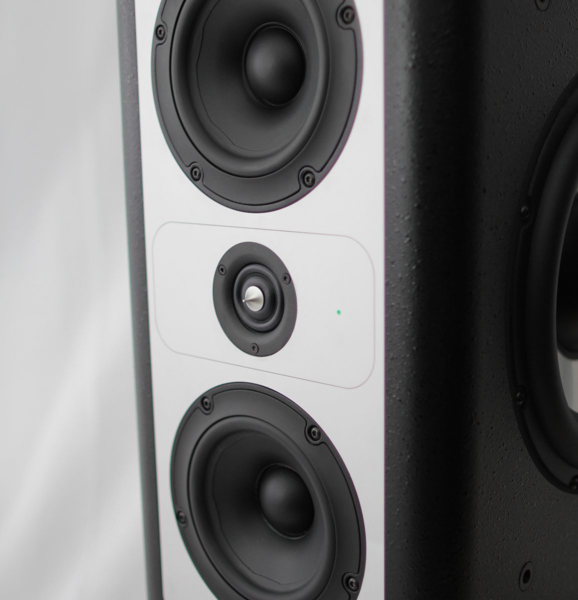 Looking for a world-class monitor with vanishingly low distortion, breathtaking dynamic range, and an ultra-fast transient response? Look no further than the #MicroMain27 10-inch 3.5-way Active Studio Monitor. barefootsound.com/micromain27/