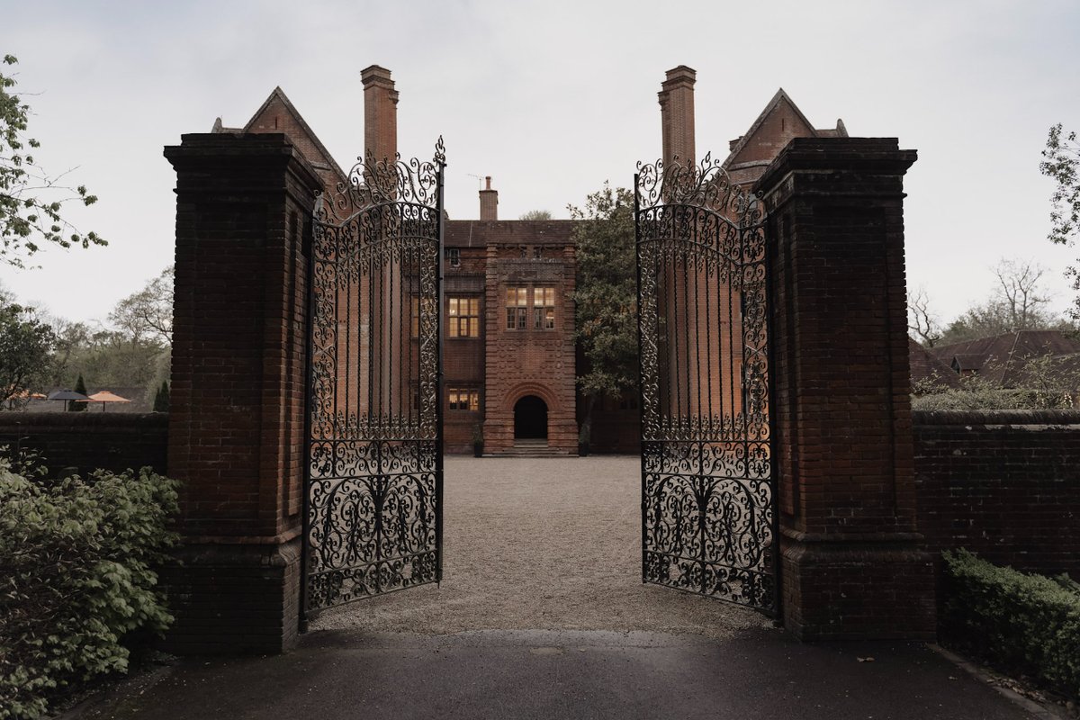 New Place Hotel tweet media