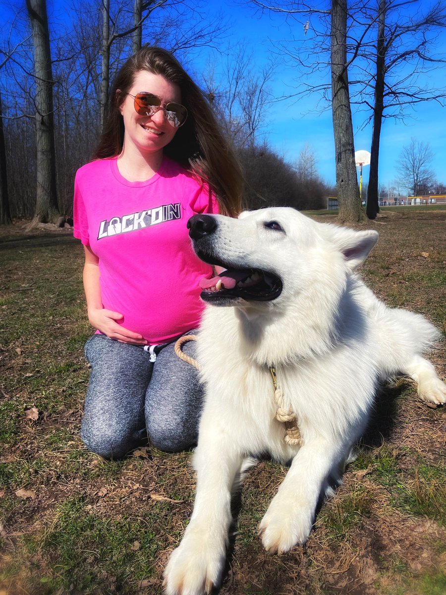 LOCKDIN_Milo's tweet photo. just enjoying our day with a side of pink! 💖💦 $LTNC @LockdInNews get your pink shirt at https://t.co/nEIt61cbBk ✨ #LockdIn #LockdInMilo #LiveLockdIn #pinkcurrent #LKG !! https://t.co/wme7xyytjQ