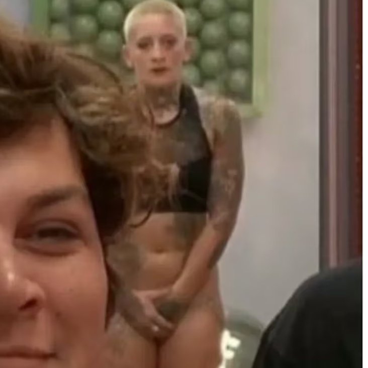 nothinglessj's tweet photo. Furia: Son todas unas calienta pija, todo el dia en tetas para que la camara las vea, Me tienen envidia!!!!

#GranHermano https://t.co/83ok0M6IyF