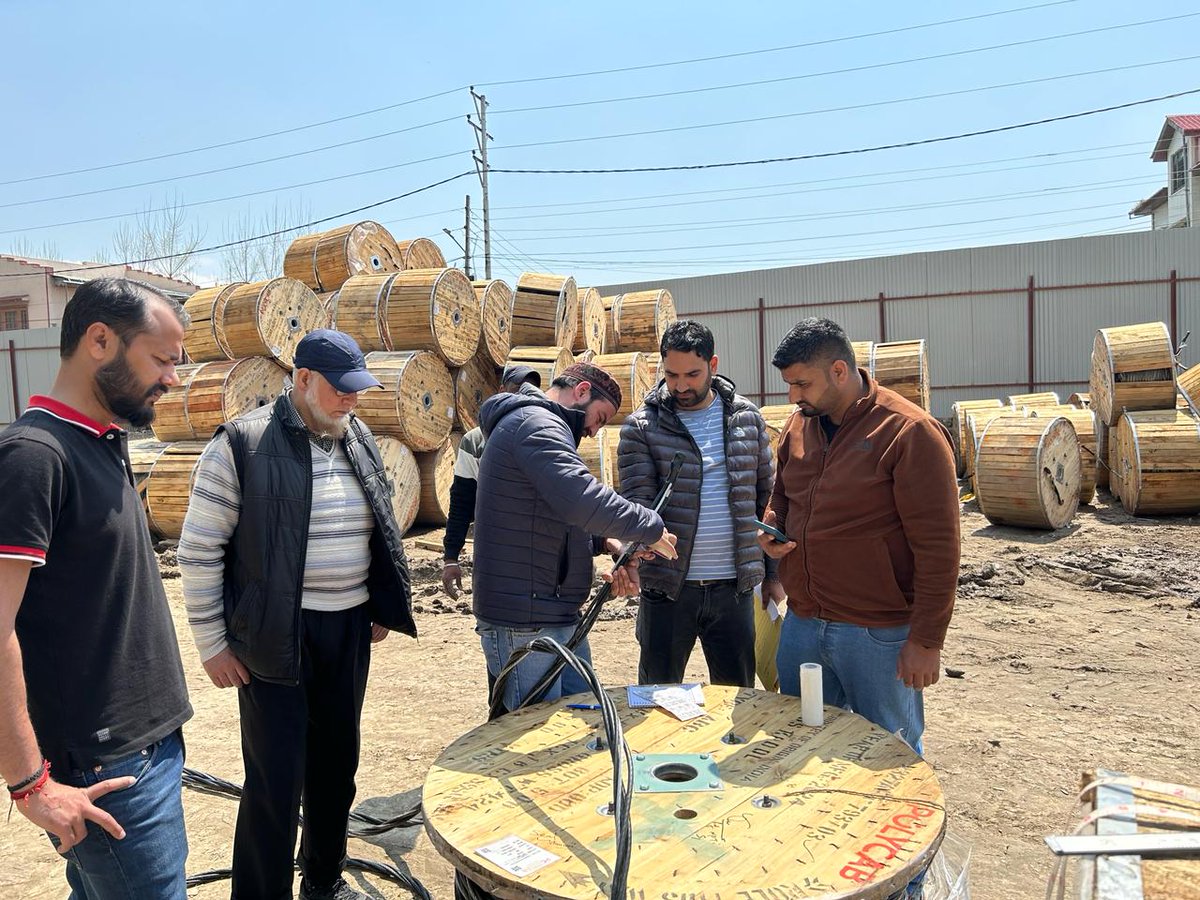 kpdcloffice's tweet photo. #RDSSWorks
NPTI sample collection for LOT 2 Polycab Cable received, in presence of Er. Ajaz Ahmad Salati, AEE Project.
Let us together bring down losses and transform LT Distribution Network.
@diprjk @OfficeOfLGJandK