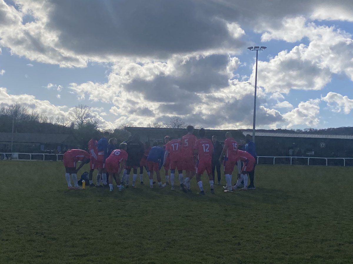 Full time

Snodland Town 0

Bearsted 2
⚽️ Hassan 17
⚽️ Roberts 90

<a href="/snodlandtownfc/">Snodland Town FC</a> 
<a href="/SCEFLeague/">Presence & Co. SCEFL League</a> 
<a href="/NonLeagueCrowd/">Non League Crowds</a> 

#bearstedfc #bears #football #scefl #kent #fulltime