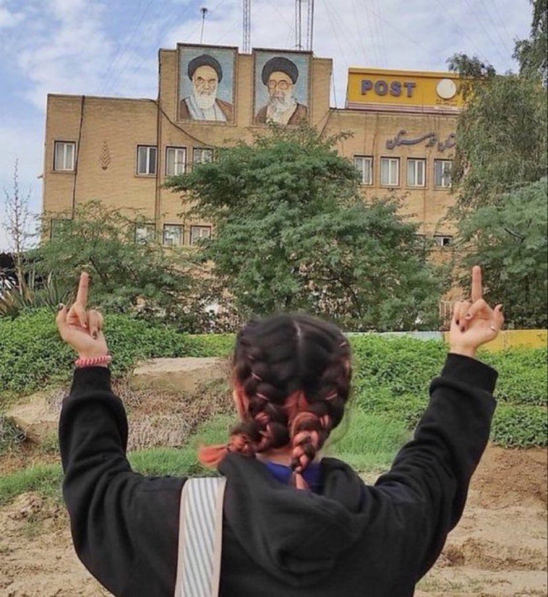 AzatAlsalim's tweet image. Fûck lsIamic regime!

Women deserve a life with freedom!