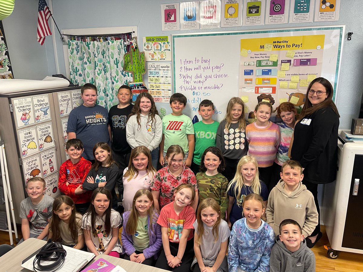 This week’s JA People of Action is Jennifer Frye, who most recently volunteered at North Warren Elementary School for Ms. Hagan’s 3rd-grade classroom. JA thanks Jennifer for her time spent giving back to our community and our students! @FruitOfTheLoom @nweseagles