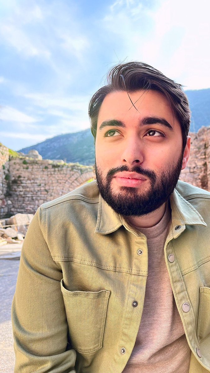 Mfurkane9's tweet photo. I’m Furkan from Turkiye and this is my art 🫠 https://t.co/BqIkpwWrDt