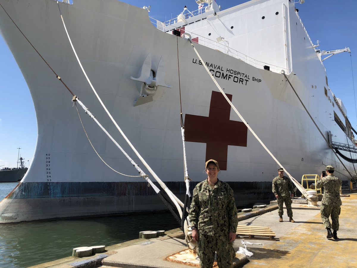 As a former Navy helicopter pilot, Diana Cowell, PharmD ’14, MBA, was accustomed to challenges. Today she integrates her experiences from global hot spots and the USNS Comfort as a clinical pharmacist practitioner in a New York VA Health Care System. tiny.ucsf.edu/PeC3DQ