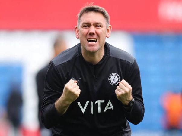 Three wins in a row, three clean sheets in a row, nine goals scored in that time, four points clear of 2nd & 3rd, six points clear of 4th (with two games in hand)… 👀 It’s been a fantastic weekend for Dave Challinor’s Stockport County. 🔝 #StockportCounty #EFL