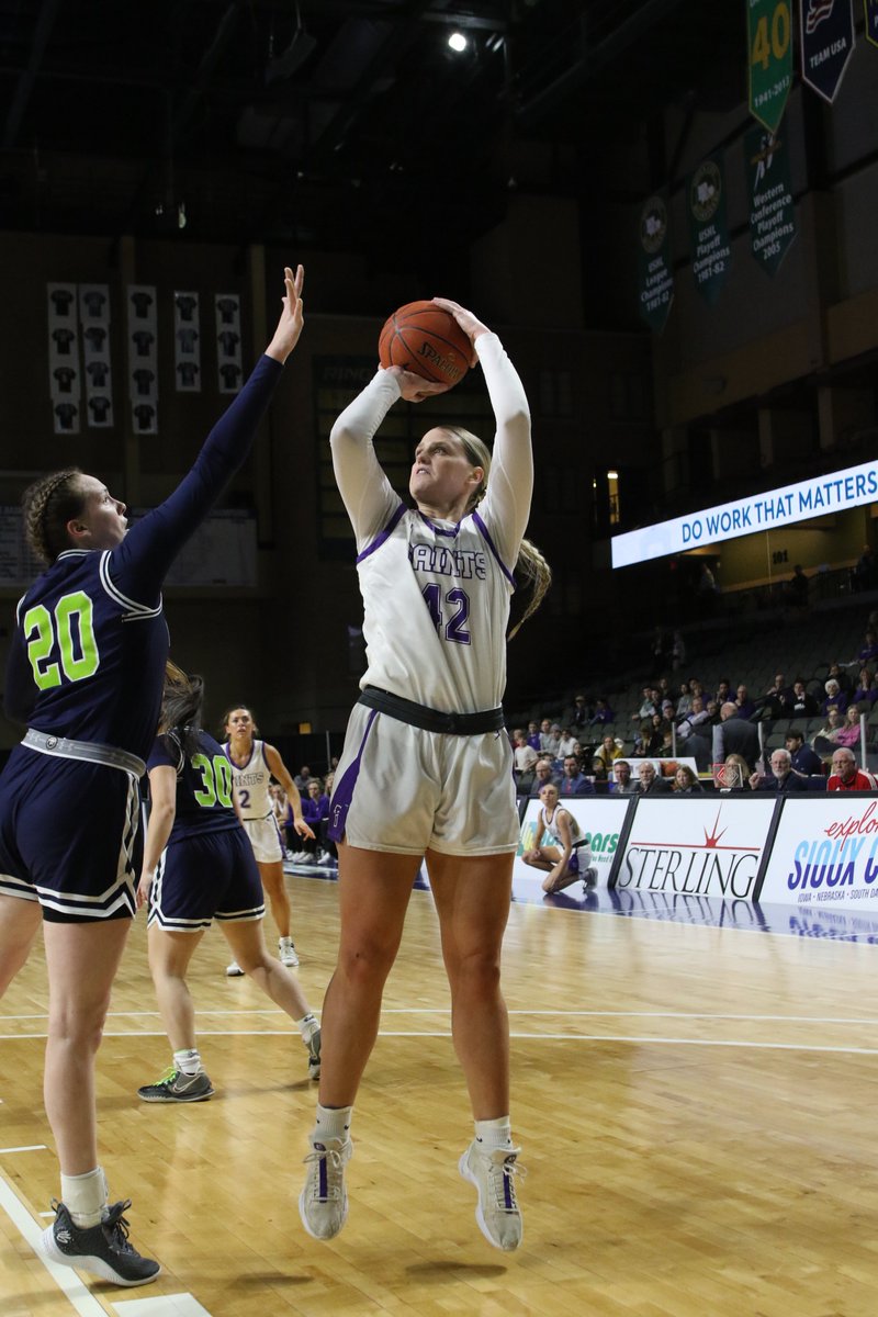 NAIA's tweet photo. W🏀
The #NAIAWBB All-America teams have been announced, along with the Player and Coach of the Year 

See which team your student-athlete was listed on here--> https://t.co/hKFPKH5AIR

#collegebasketball https://t.co/vhwxIfGRso