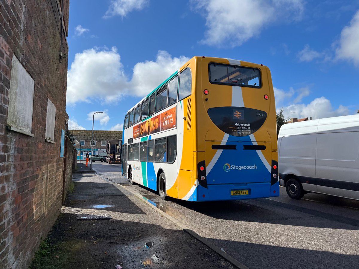 The amazing 15772 - GN61EVV can be seen leaving Polegate and heading to Eastbourne. <a href="/AaronBeaconsfi2/">AaronTheCoachDriver</a> believe it might’ve been you driving!