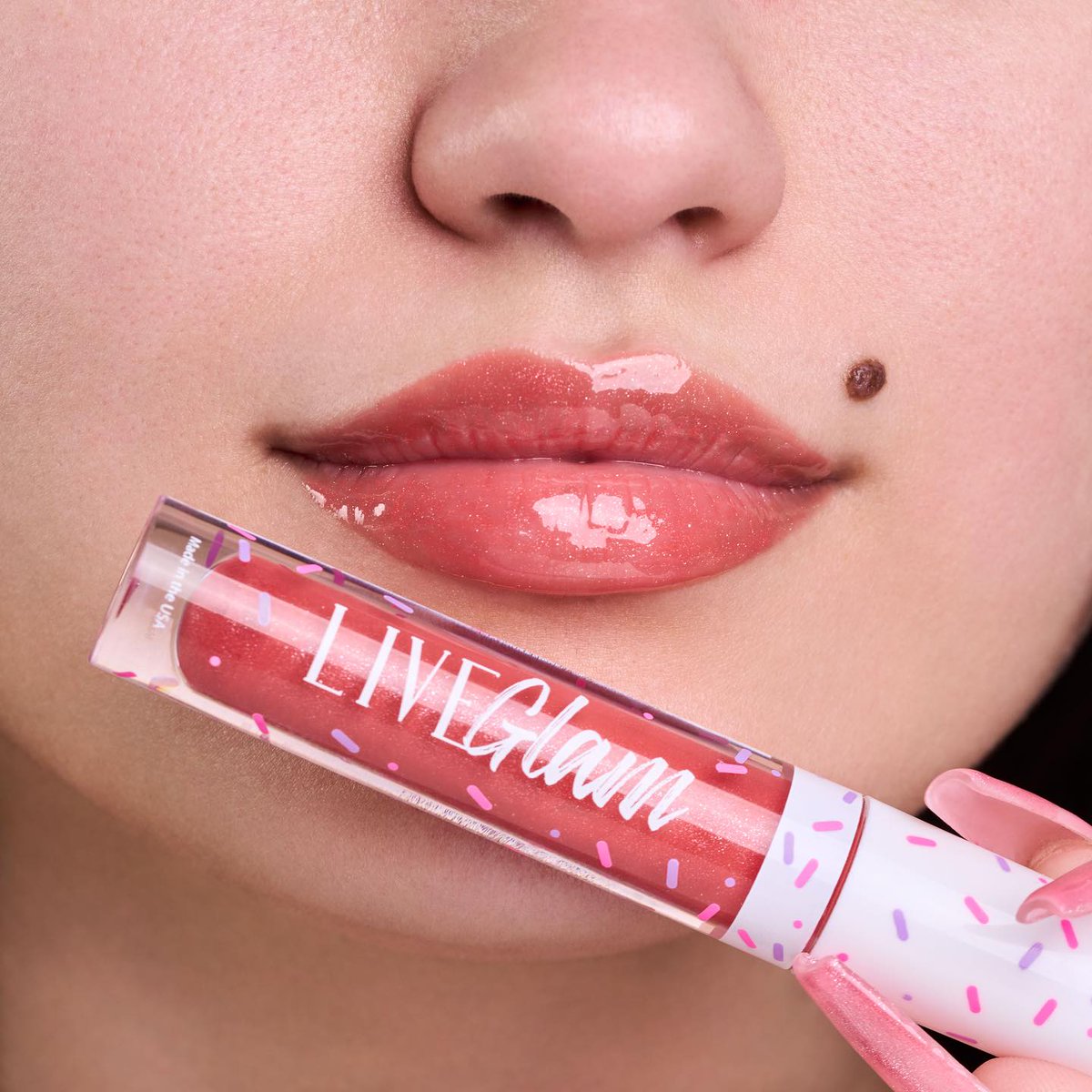 LiveGlam tweet media