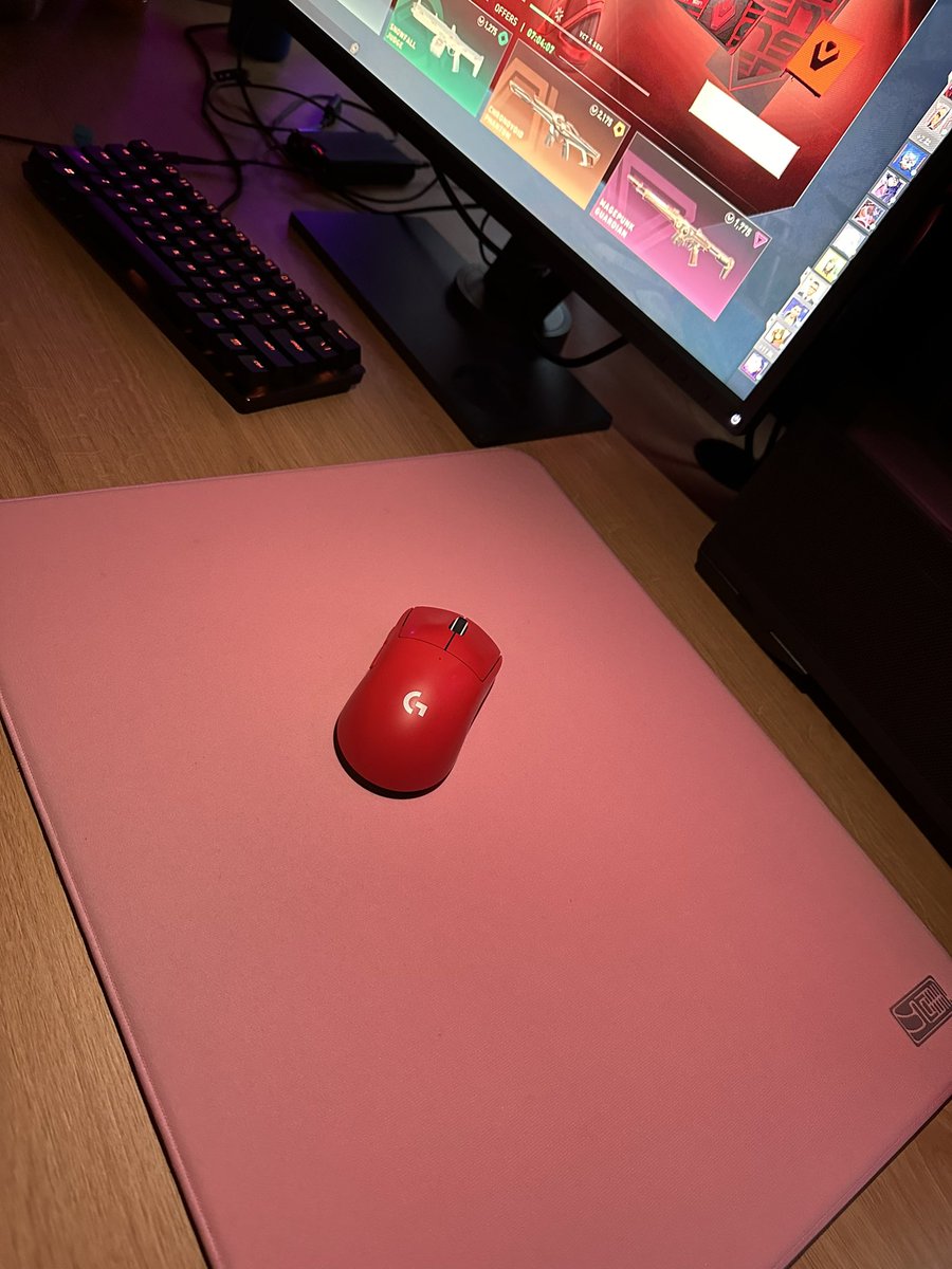 Siemanko!!!!
Pomimo, że dziś Prima aprilis to odstawmy żarty na bok i chciałabym zupełnie szczerze polecić sprzęt gamingowy od <a href="/acegearpl/">ACEGEAR.PL</a> 
(z kodem „NATALCIA” -5% zniżki pozdrooo😽😽).