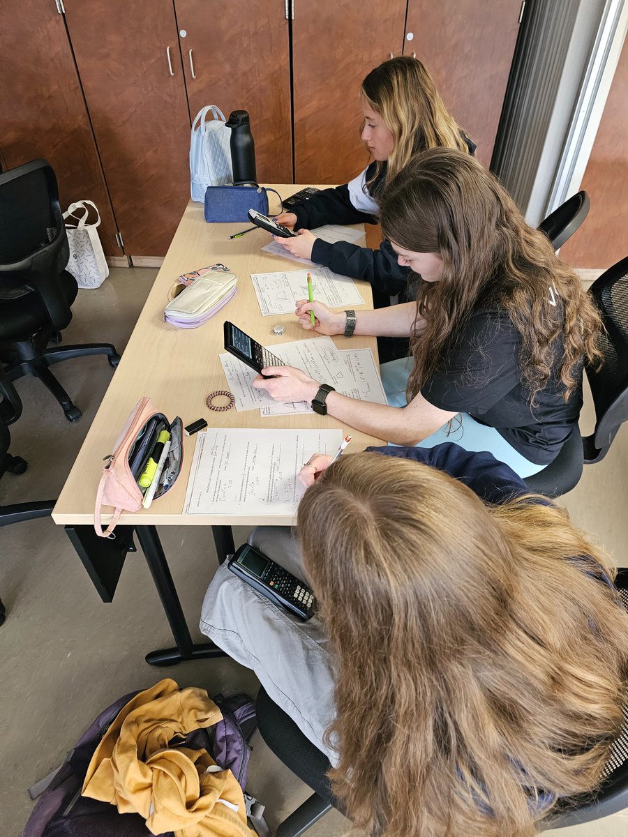 TheRuhles's tweet image. Finding volumes of solids by revolution! Nice activity matching candies to volumes. #APCalc  #42daysToTheExam