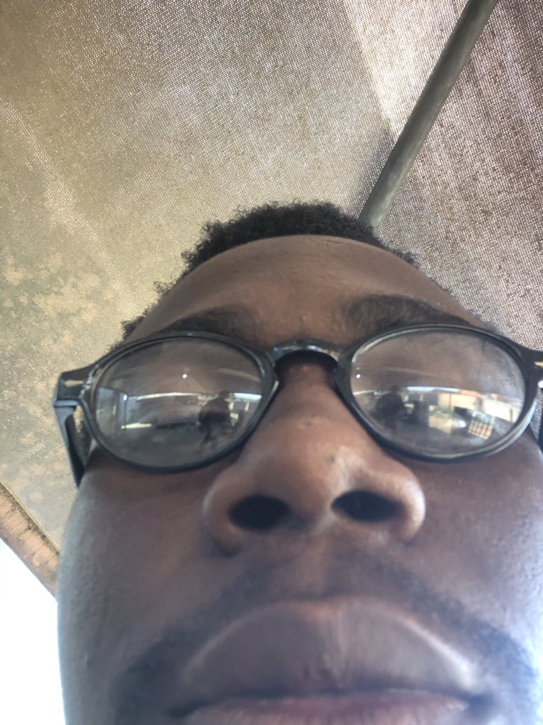 McOatt_'s tweet photo. Out here at Agodi Gardens, Ibadan having fun with the family. Mummy Ire and the kids are somewhere playing, while I am just taking a couple of selfies to send to Gbolahan and his sisters in the UK. 

We plead the blood of Jesus https://t.co/GyyWuKvuW5