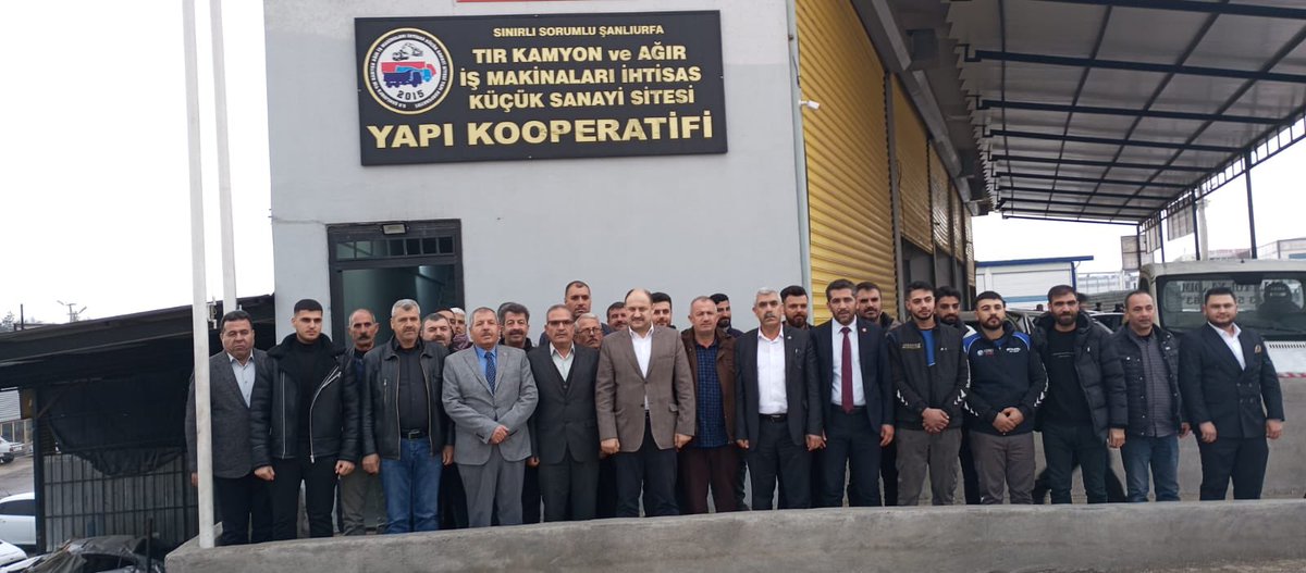 mahmtciftci63's tweet photo. Şanlıurfa Büyükşehir Belediye Başkanı Sn. @mkasimgulpinar_  başkanımızı  tebrik ediyor, Hizmet yolunda muvaffakiyetler diliyorum. SS ŞANLIURFA TIR KAM. AĞIR İŞ MAK. YÖNETİM KURULU Adına   Başkan MAHMUT ÇİFTÇİ https://t.co/sVBTArK3WY
