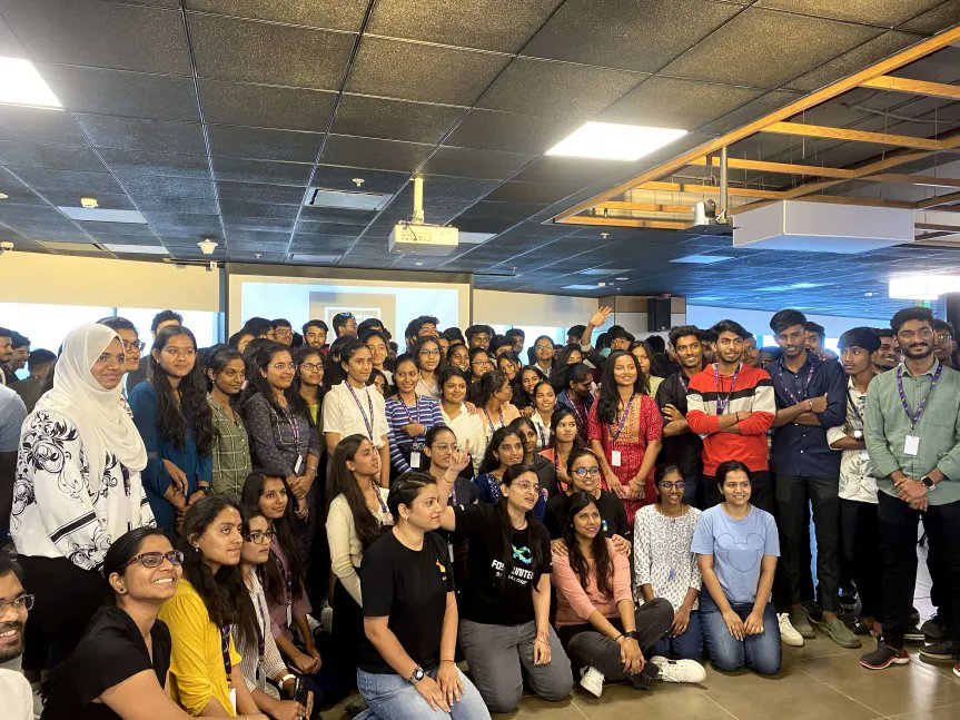 Houseful March meetup wrap 🥳 Big shoutout to @navifinance for providing the venue and refreshments! Highlights 🔥 2 first-time speakers 230+ audience highest women participants 💪 Cheers to the audience for being awesome 🙌 @FOSSUnited #Meetup #Bangalore #March