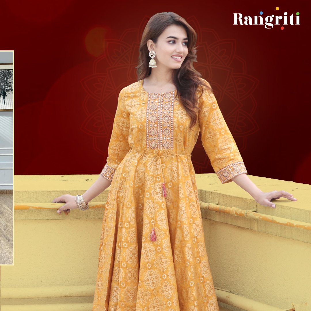 A new season brings in an array of fun festivities! Don your finest fits as you celebrate beautifully with Rangriti. Get the look by visiting your nearest Rangriti store or on rangriti.com. #Rangriti #MereRangHiMeriReeti #NewCollection #Festiveseason #FeelingFestive