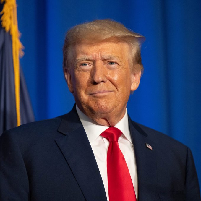 BREAKING: President Donald Trump vows to end gender-affirming care for minors.

Trump said he would also push schools to “promote positive education about the nuclear family” and “the roles of mothers and fathers."

Do you support this?

Yes or No